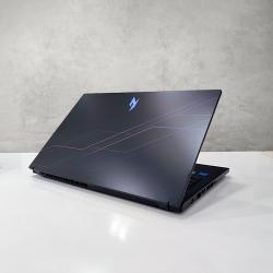 Notebook Acer Nitro V RYZEN 5 AI 240 24Gb 1TB RTX 5050 8GB GDDR7 16 Pulgadas Win