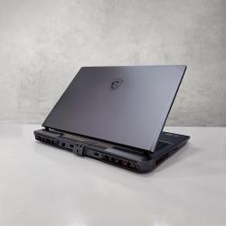 Notebook MSI Vector RYZEN 9 8940HX 16Gb DDR5 1tb RTX 5070 ti 12gb GDDR7 16 Pulga