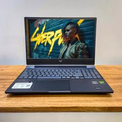 Notebook HP Victus Ryzen 7 7445hs 24GB DDR5 512 Gb RTX4050 15.6 Pulgadas Windows