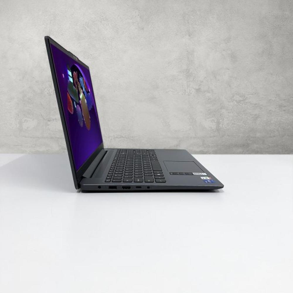 Notebook Lenovo IdeaPad 3 15IRU8 intel i5 1335u 256gb 16gb 15.6 Pulgadas