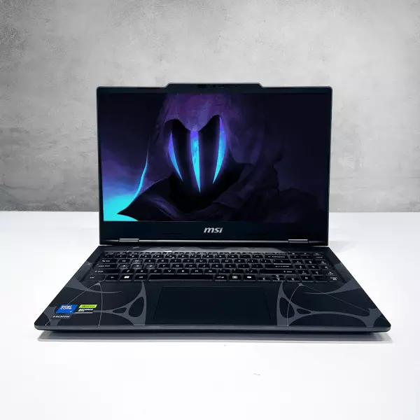 Notebook MSI CYBORG Intel 7 240h 16gb DDR5 512gb RTX 5060 15.6 pulgadas FHD IPS Win 11 Home