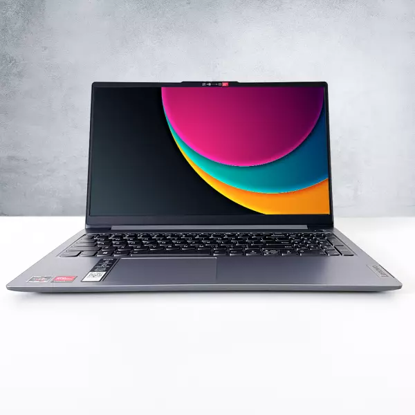 Notebook Lenovo SLIM 3 Ryzen 5 8gb 1tb 15.6 Pulgadas FHD TACTIL win 11 home