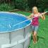 Cepillo Curvo Intex 406 mm para Piscina, Mango 29,8 mm